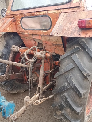 Vând tractor U650  - imagine 5