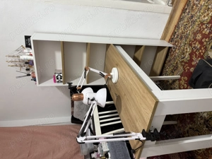 Vând birou URGENT ! Folosit ca masă de manichiură 