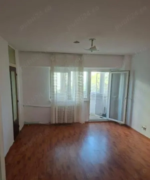 Garsoniera Titan intrarea Badeni