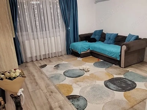 2 camere Titan metrou