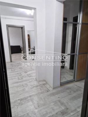 Se vinde apartam . cu 3 camere , Micro III , etaj 3, liber - imagine 3