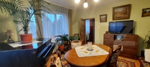 Doua case de vanzare in curte comuna,zona Titulescu Satu Mare - imagine 2