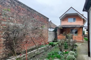 Doua case de vanzare in curte comuna,zona Titulescu Satu Mare - imagine 10