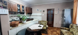 Doua case de vanzare in curte comuna,zona Titulescu Satu Mare - imagine 3