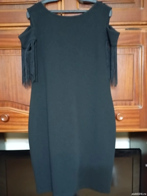 Vand rochie de seara.