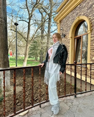 Locatie si deplasari