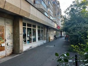 Spatiu comercial 100m  + surplomba 40m 