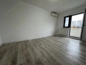 Garsoniera Lipovei langa Iulius Town etaj 1 cu balcon amenajata