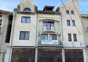 VILĂ DE INVESTIȚIE – CU 4 APARTAMENTE ȘI 2 SPAȚII COMERCIALE ÎNCHIRIATE