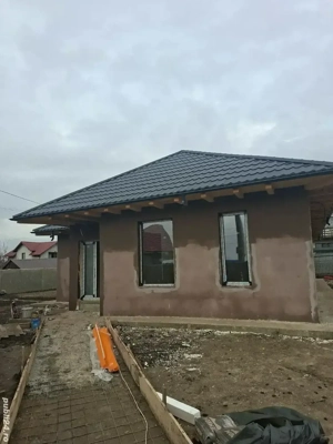 Vand casa Sendreni! Zona Buna! Toate utilitatile!