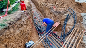 Canada -10 electricieni (Linemen) - muncitori la inaltime 4.500 -5000 EUR - imagine 4