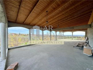 Pensiune 6 camere, teren 12713 mp, Dealul Mare, Urlati, Prahova - imagine 12