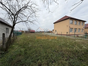 TEREN INTRAVILAN 746 MP | ZONA SABOLCIU - imagine 2