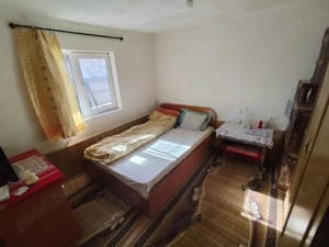 Casă de vânzare într-o zonă liniștită și vecini minunați - imagine 5