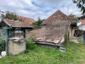 Casă țărănească în centrul localității Ilieni – teren 832 mp. - imagine 2