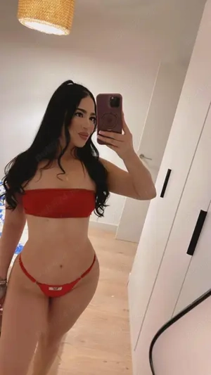 Forme voluptoase Sidonia 3zile in oras - imagine 3