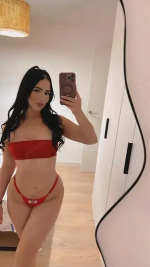 Forme voluptoase Sidonia 3zile in oras - imagine 4