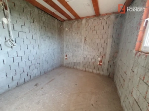 Casa individuala cu 5 camere si 2 bai, Central Jebel - imagine 19