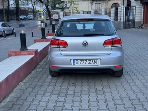 Vând Golf 6 1.4 MPI 80 CP 5 trepte an de fabricație 2010 unic proprietar 83.000 km - imagine 2