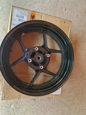 Vând Jeanta spate Kawasaki zx10r noua pret 250 euro   - imagine 7