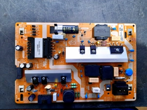 Module diverse dintr-un televizor led Samsung model UE50TU8072U - imagine 3