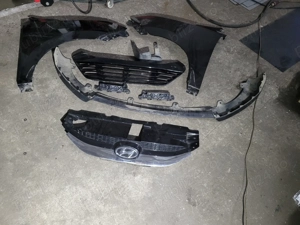 Se vinde ce se vede in poze, Piese Hyundai ix35, aripi st. Dr. Față, grila bară fața, spoiler bară f - imagine 4