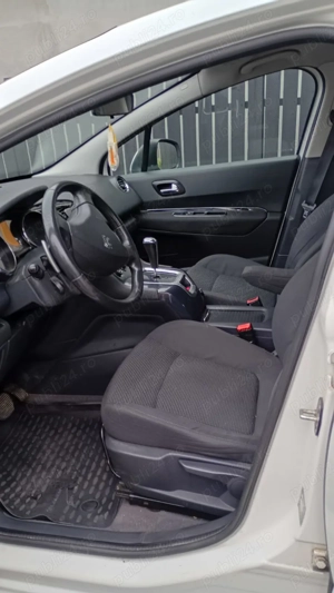 Peugeot 5008 Monovolum cu 7 locuri - imagine 8