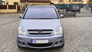 Opel Meriva an fab.2009  motor 1,6 benzina + GPL omologat un singur prop. pe Romania