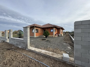 Individuala Parter Becicherecu Mic, Zona Semicentrala,4 Camere,Teren 800 mp - imagine 2