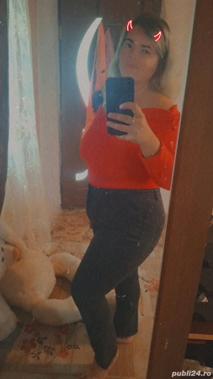 Buna ma numesc Carina am 25 de ani