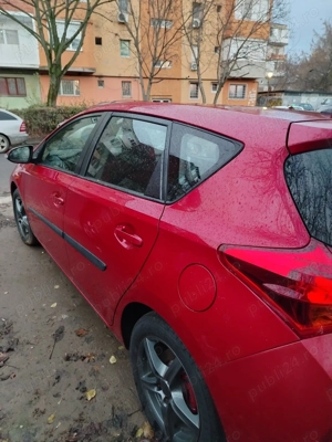 Toyota auris an 2013  - imagine 2