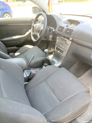 Toyota Avensis 1.8 VVT-i, 2003   Fiabilă, Km reali, Întreținută - imagine 5
