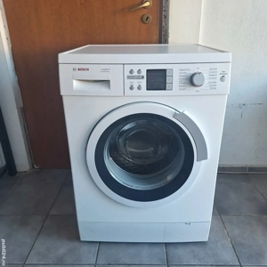 Bosch   capacitate 8 kg.