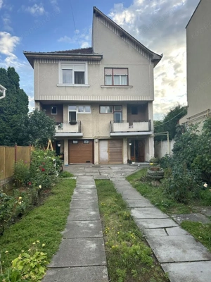 BRASADAS vinde casa pe strada Paris.