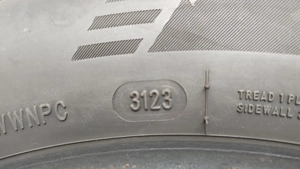 set 2 anvelope de iarna 195/60/R 16 dot 3123 impecabile ca noi 200 lei buc. - imagine 2