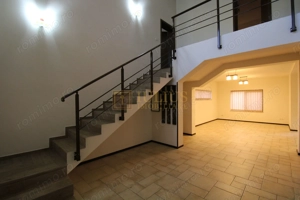 Cetatii; 5 camere, spatiu depozitare, garaj, curte, ideal pentru sediu firma.