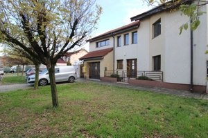 Zona Cetatii; 6 incaperi, ideal pentru sediu firma.