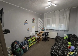 Apartament cu 3 camere, centrala proprie, zona Sagului - imagine 7