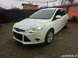 Ford Focus Hatchback-2011-1.6 benzina clasic-IMPECABILA !