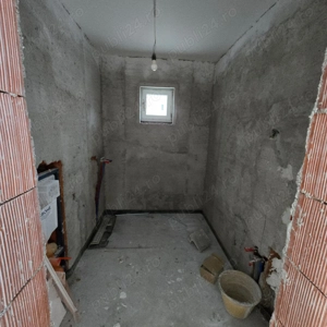 De vanzare apartament 3 camere, semifinisat - imagine 8