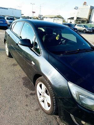 Vând Opel Astra J
