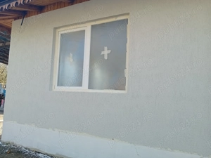 Executam acoperișuri foișoare amenajări interioare și exterioare. 