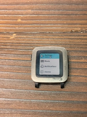 Vând sau Schimb: Pebble Time (smartwatch)