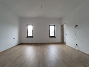 Casa noua de vanzare, nivel parter, living generos si 3 dormitoare - imagine 10