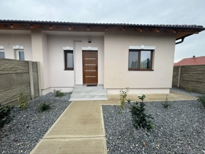 Duplex pe parter în Albina   Despartit prin baie - Complet mobilat utilat