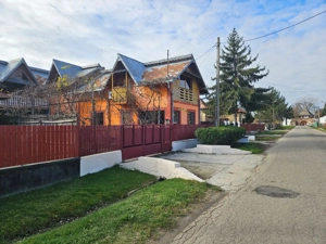 Casă de vânzare în Golești – locație excelentă lângă muzeu - imagine 16