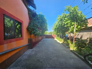 Casă de vânzare în Golești – locație excelentă lângă muzeu - imagine 13