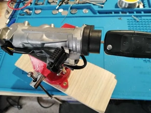 Reparatii Deblocari Contact Auto fara daune 