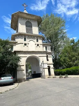 Vand loc de veci single – Cimitirul Coca-Cola, Galati