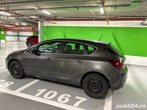 Opel astra j 2010 benzina 1,4 turbo.